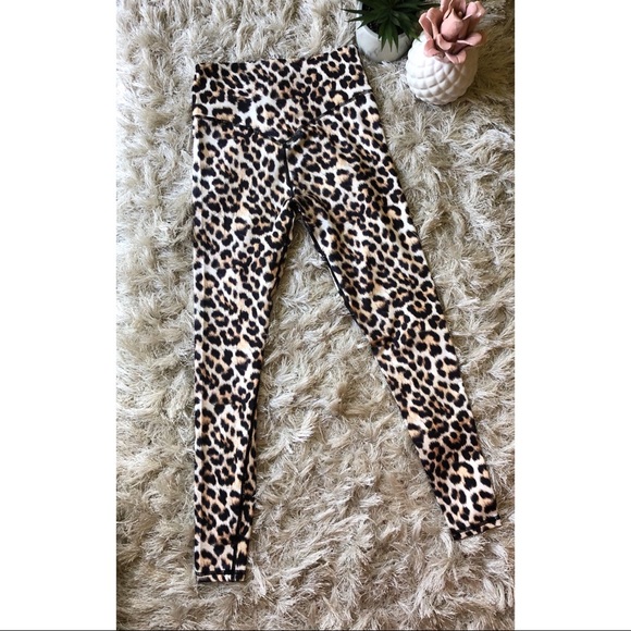 ✨LAST PAIR✨NEW Leopard Leggings - Picture 3 of 6